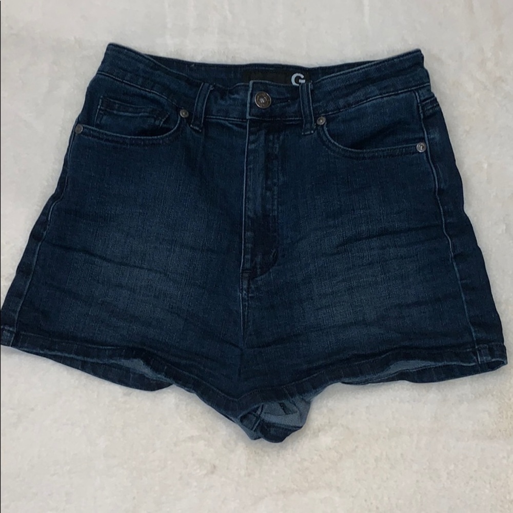 Navy high waisted shorts!💙